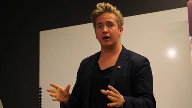 Hva gjør en politisk filosof i KRS/BIZ? med Theodor Barndon Helland